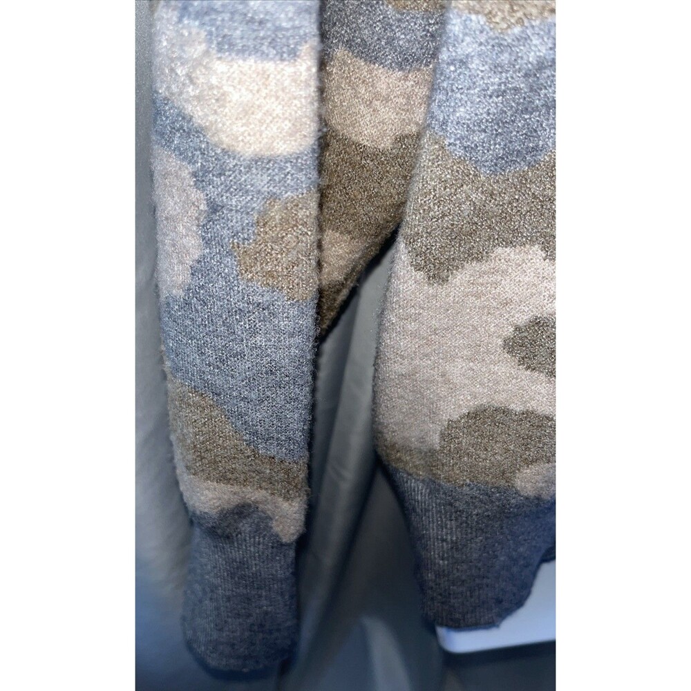 Christian Siriano  New York Women’s Oversized Camouflage Knit Cardigan Sweater M - Picture 6 of 9